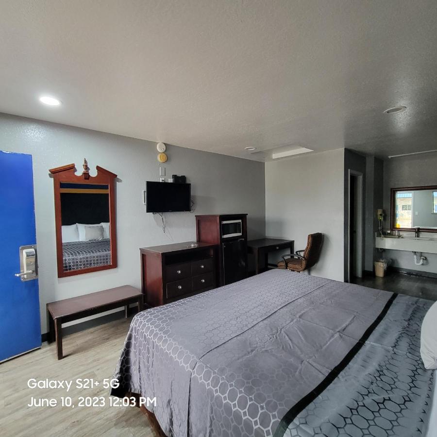 Coachman'S Inn & Suites Waldron Buitenkant foto