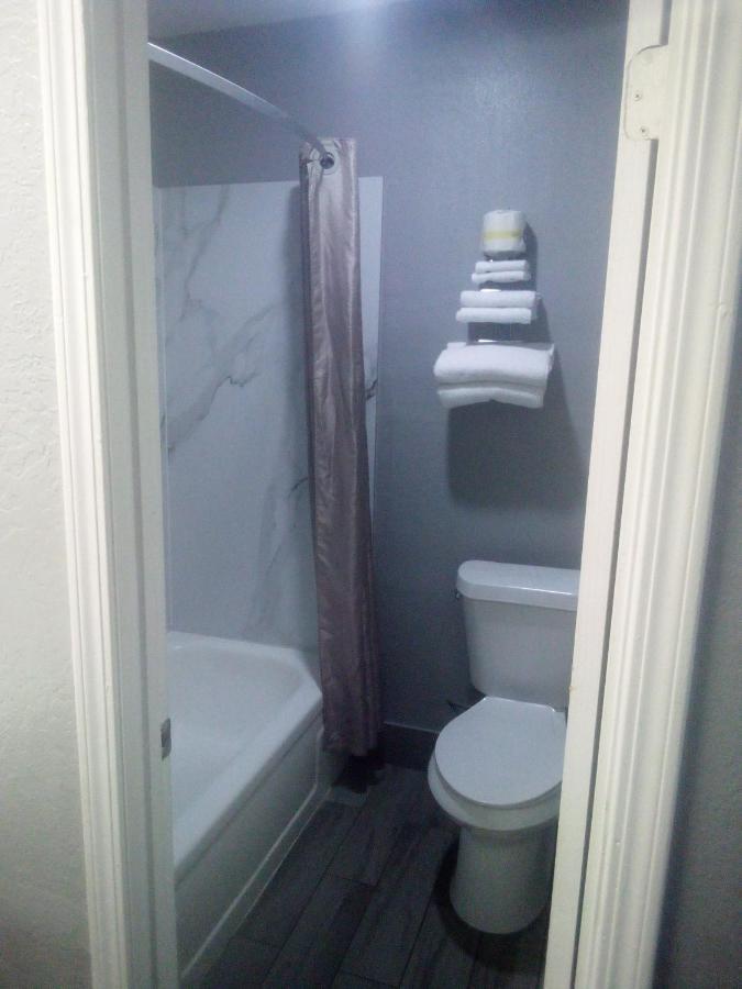 Coachman'S Inn & Suites Waldron Buitenkant foto