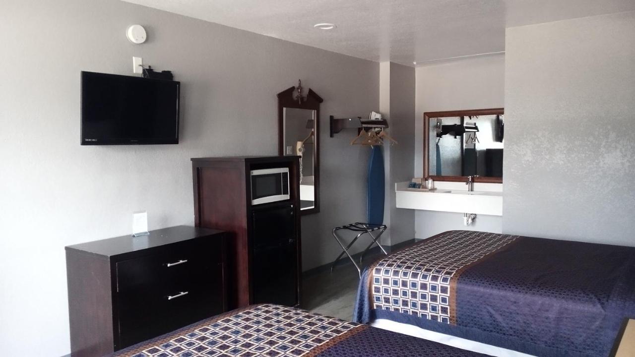 Coachman'S Inn & Suites Waldron Buitenkant foto